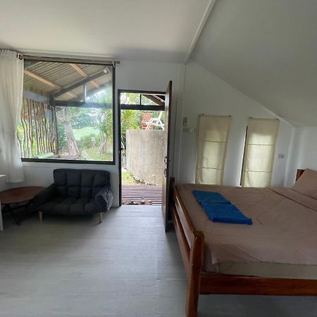 Lucky Resort Haad Yao Bagian luar foto